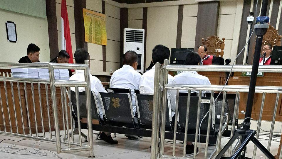 Empat pejabat Pemalang terdakwa penyuap Bupati Pemalang meminta keringanan hukuman dalam sidang pembelaan di Pengadilan Tipikor Semarang.