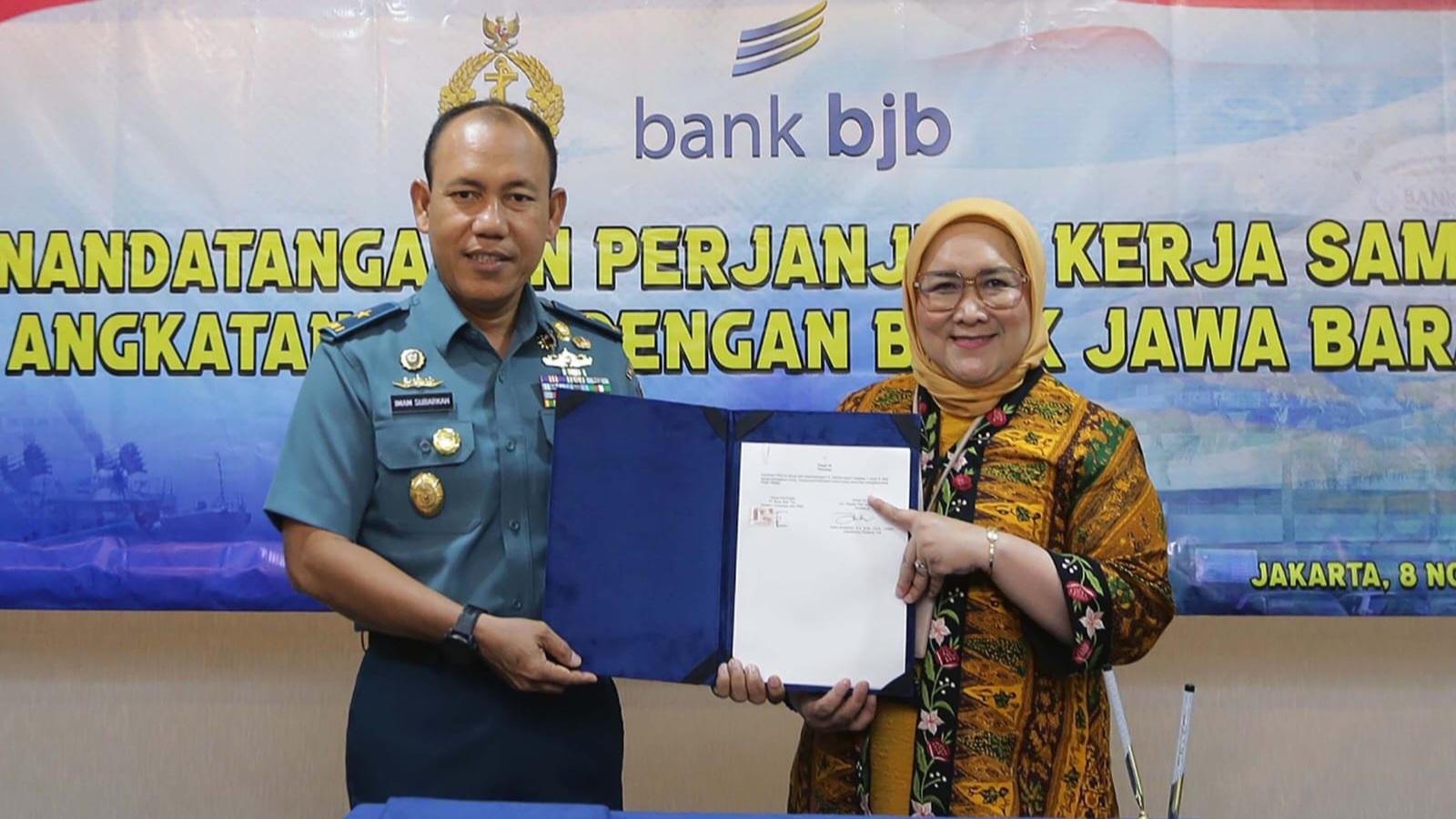 Pihak bank bjb menjalin kerja sama dengan TNI AL.