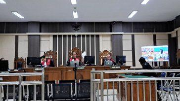 Majelis hakim Pengadilan Tipikor Semarang menyidangkan kasus korupsi dana pengentasan kemiskinan PNPM Magelang. (baihaqi/jatengtoday.com)