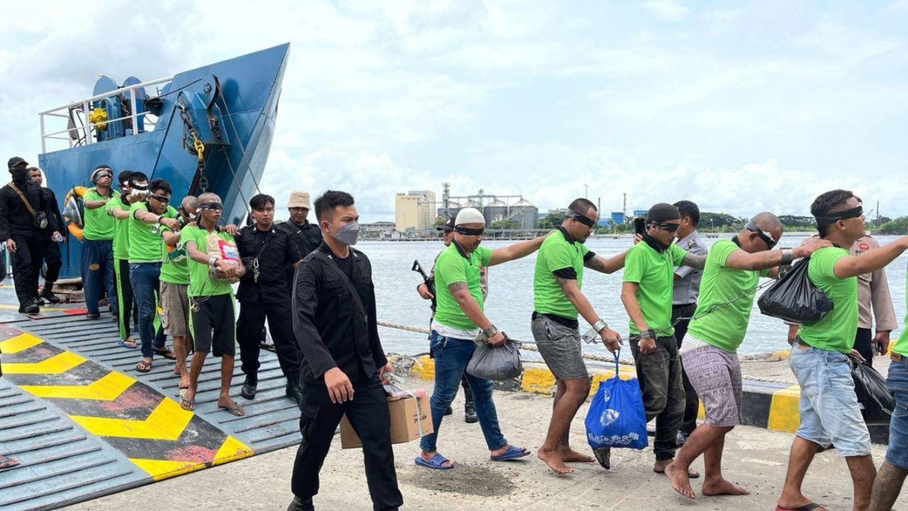 Napi Lapas Semarang sedang proses dipindahkan ke Nusakambangan. (istimewa)