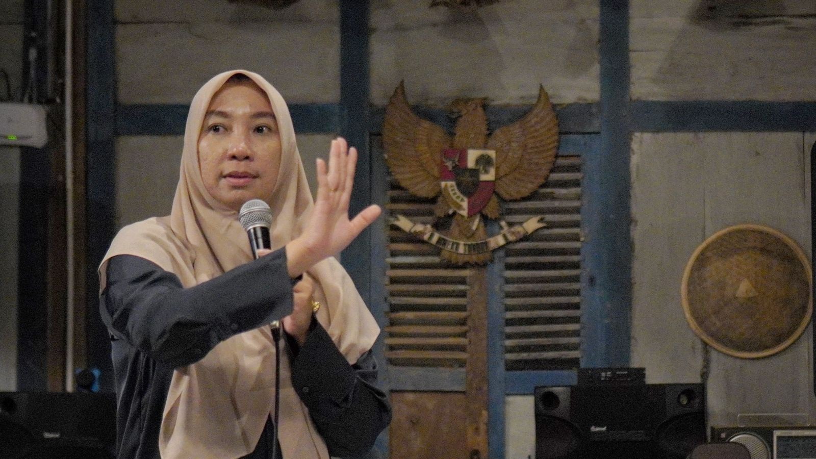 Bakal Calon Wali Kota Semarang, Claudyna C Ningrum atau Mbak Dina. (istimewa)