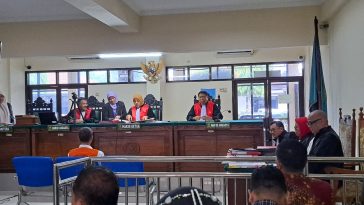 Majelis hakim PN Semarang menunda sidang pembuktian kasus pemalsuan surat karena saksi pelapor mangkir. (baihaqi/jatengtoday.com)