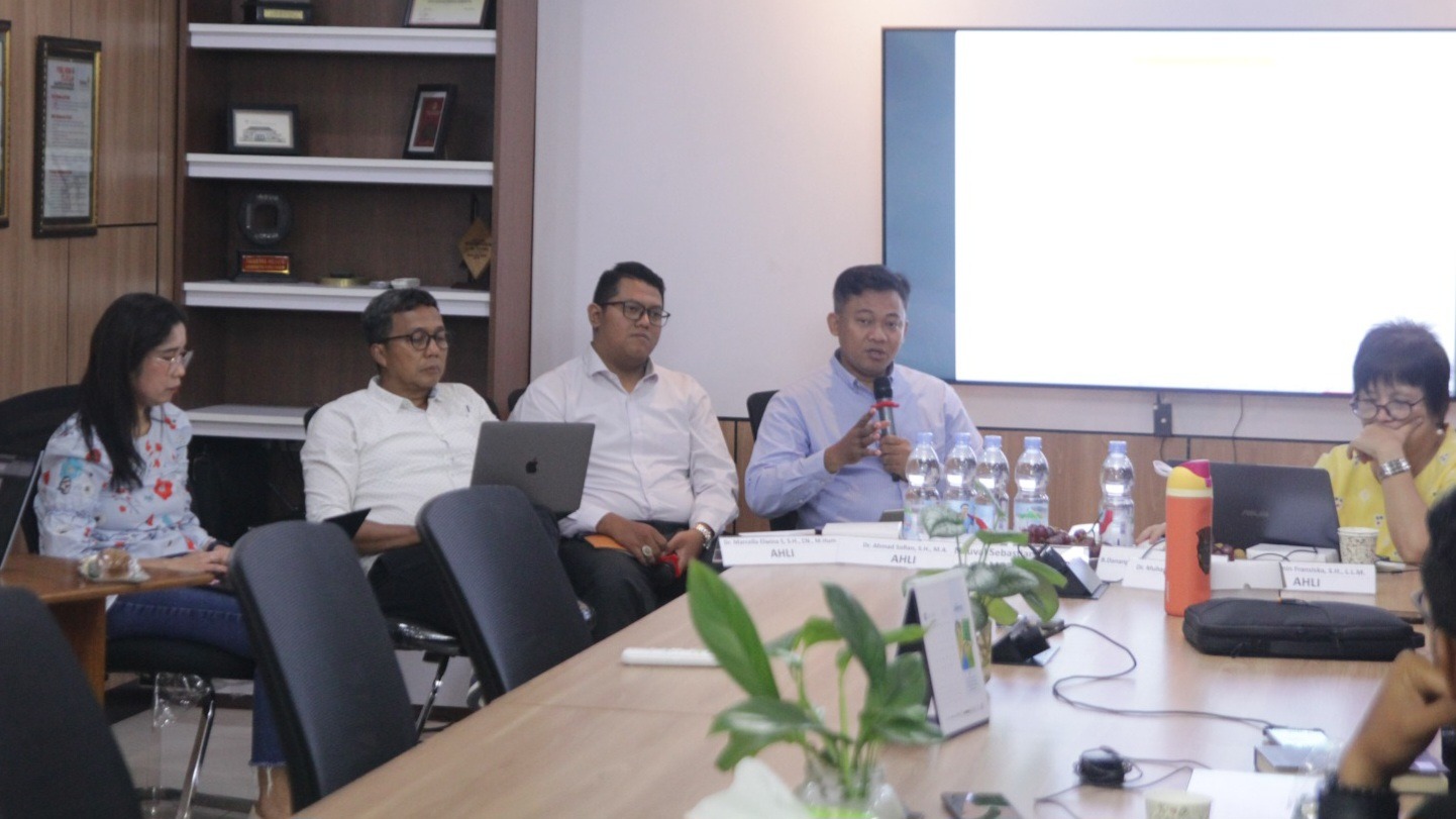 Akademisi sedang melakukan eksaminasi publik di Unika. *istimewa